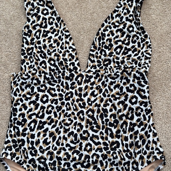 J. Crew Factory Plunge V Neck Cheetah Animal Print One Piece Swimsuit Size XL - Picture 3 of 10